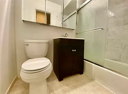 Rented by Avenues Real Estate | media 16