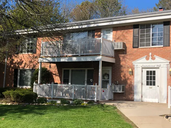 162 Heidel Rd, Thiensville, WI 53092