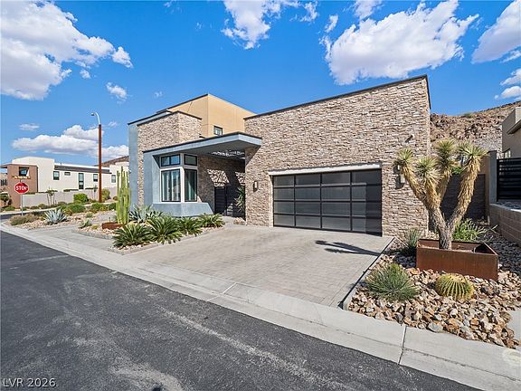 3rd image of 2211 Ledge Rock Ln