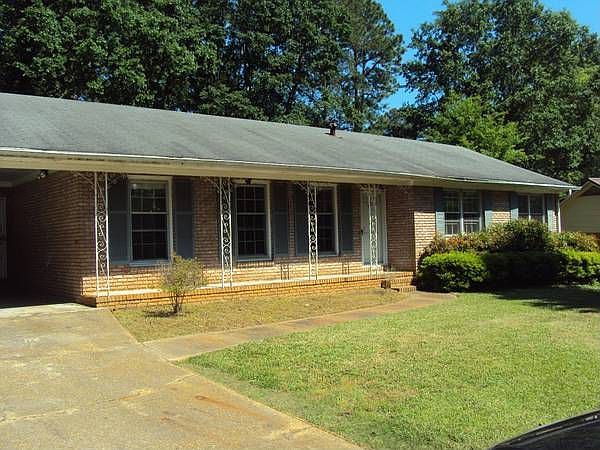 1st image of 1411 Heritage Dr