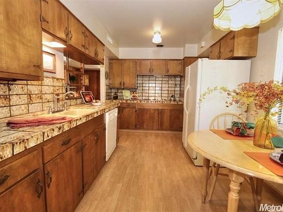 4th image of 3505 Los Alamos Way