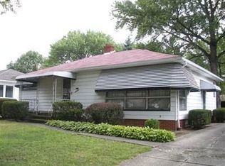 6461 Mandalay Dr, Parma Heights, OH 44130