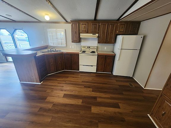 2nd image of 491 Chapman Rd #32