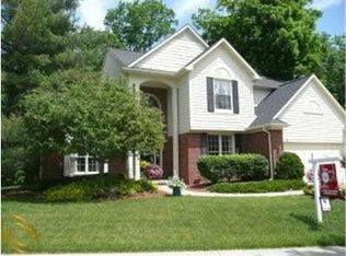 740 Lake Ridge Rd, Rochester Hills, MI 48307