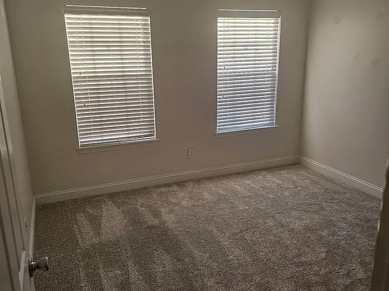 9376 Carnes Crossing Cir — Photo 14