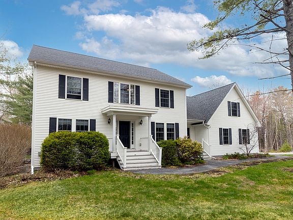 3rd image of 39 Eaton Ridge Drive