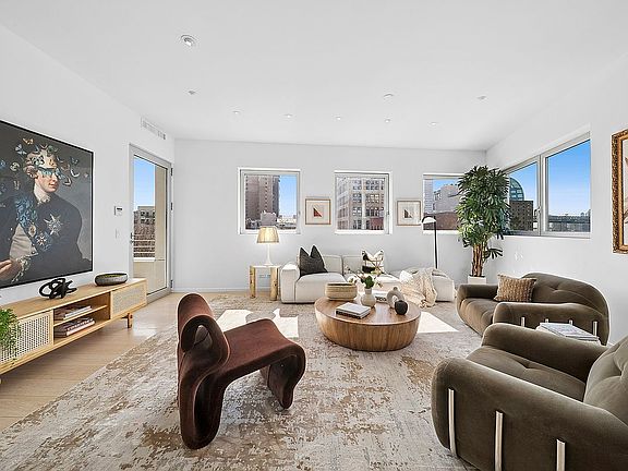 2nd image of 265 Wythe Ave #4