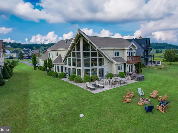 21 Lakefront Links Dr, Swanton, MD 21561