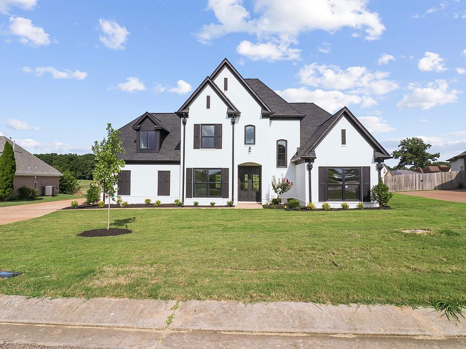 1st image of 285 Fairoaks Dr