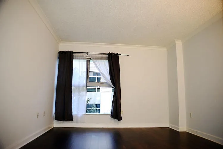 777 7th St NW #1015 — Photo 4