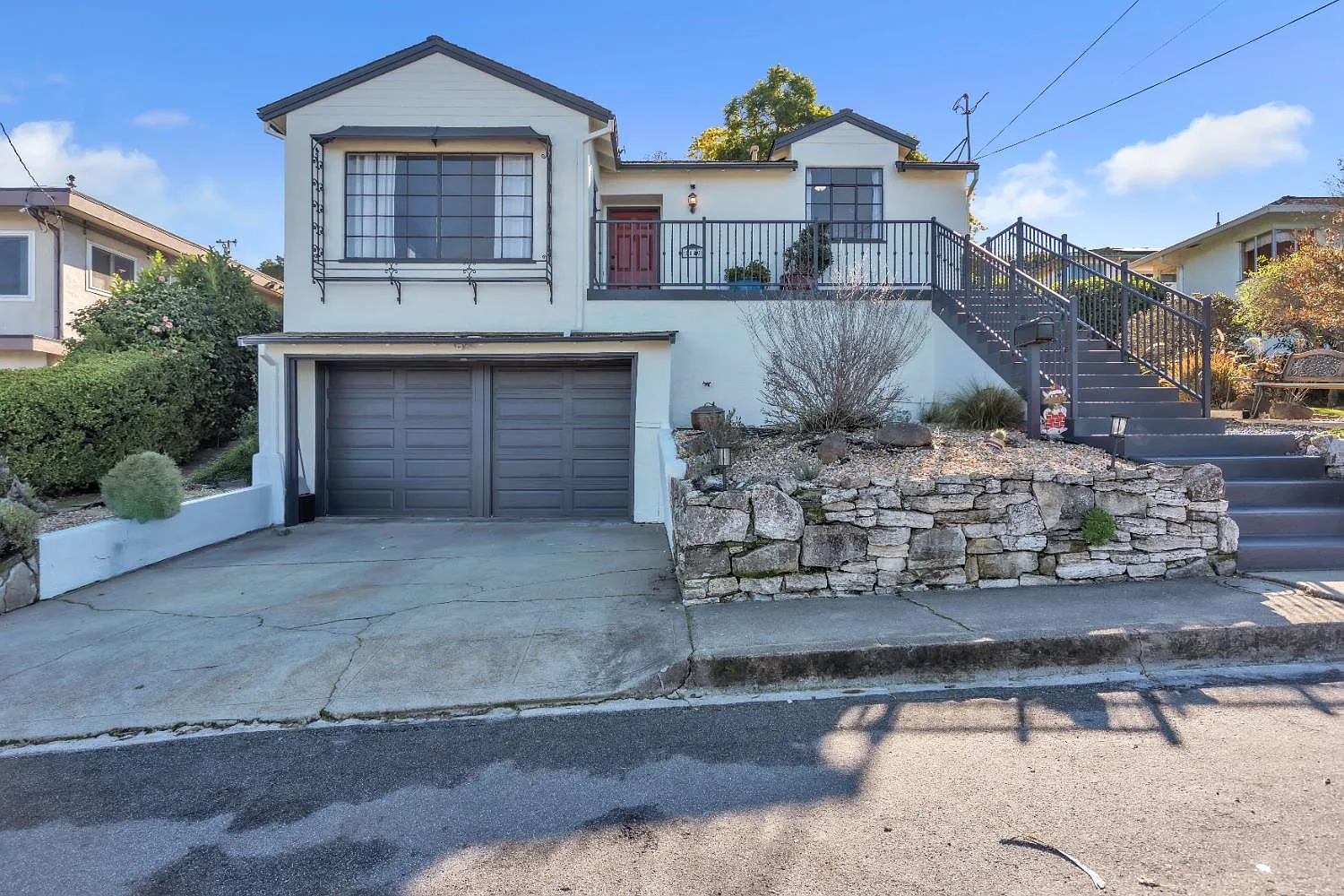 1449 Sandelin Ave photo 1
