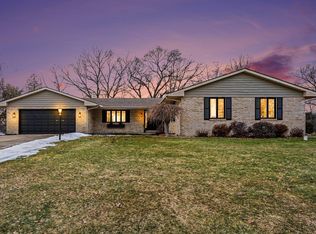 51877 Gentian Ln, Granger, IN 46530