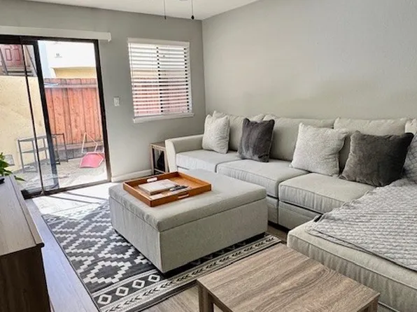 5030 Valley Crest Dr APT 75, Concord, CA 94521