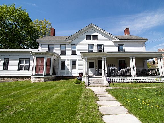 5th image of 302 Pleasant St #5