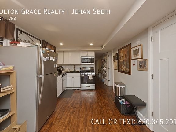 2nd image of 910 W Addison St #G