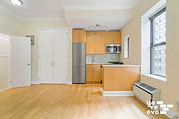 Rented by Yoreevo, LLC | media 7