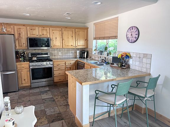 2nd image of 6078 N Fox Pointe Cir #C-2