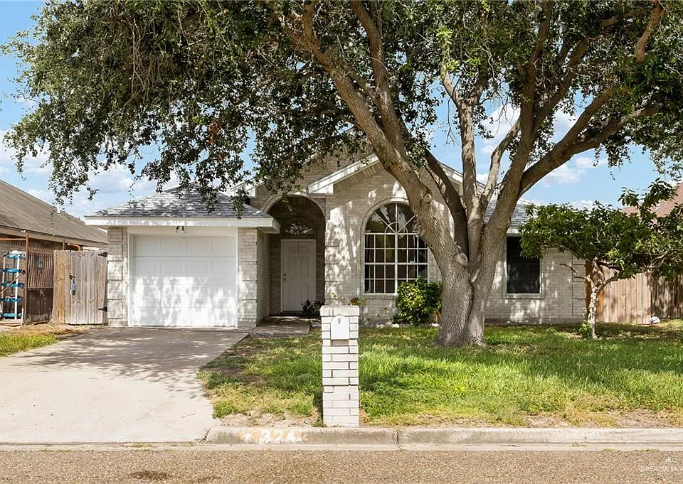 3247 Campanario Cir