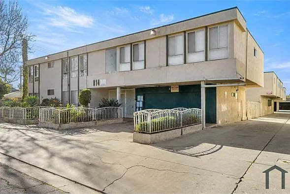 814 Victor Ave #14
