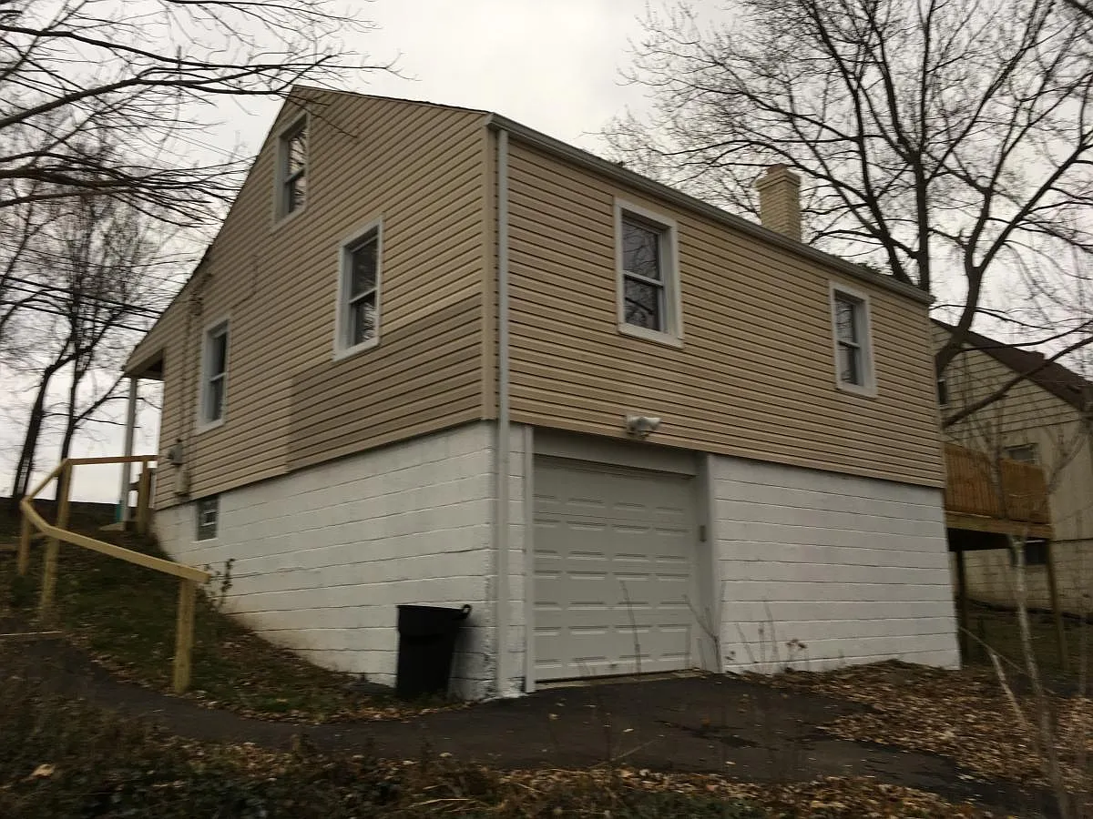 Building Photo - 314 Fort Couch Rd