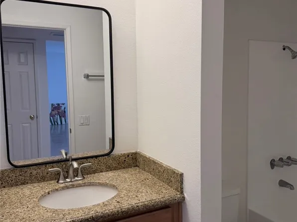 1331 Massachusetts Ave APT 201, Riverside, CA 92507