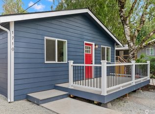 1710 SW 106th St, Seattle, WA 98146