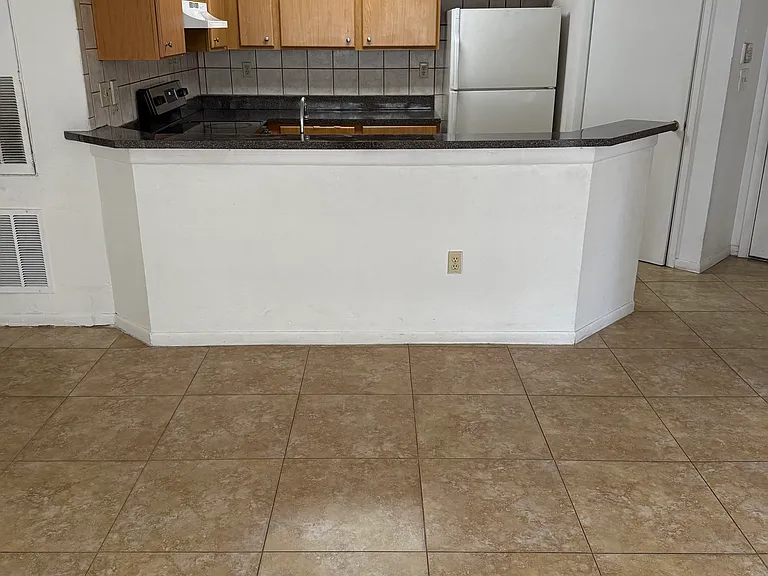 2445 SW 18th Ter #7-003 — Photo 22