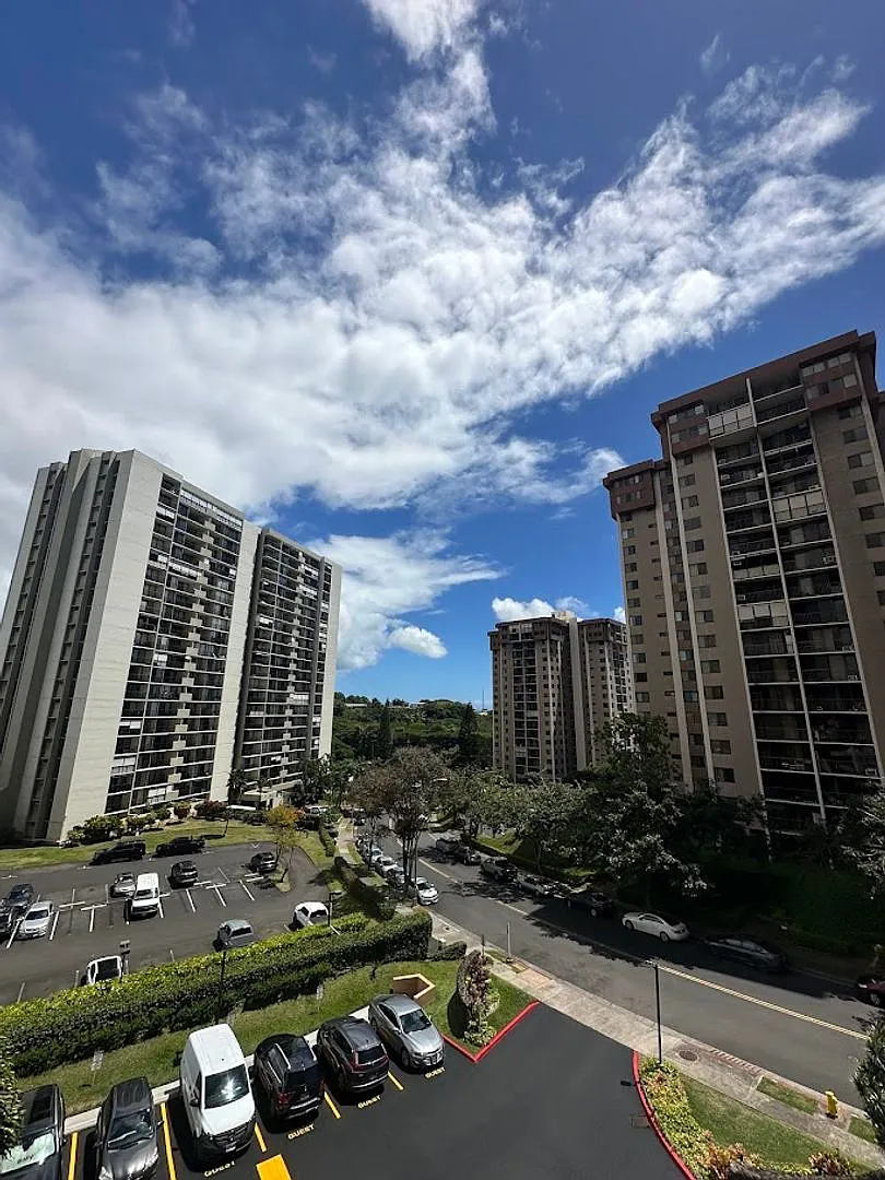 Highlander (AIEA) condominium 1 bed, 1 bath, 1 assigned parking stall, amenities, convenient loca... — Photo 3