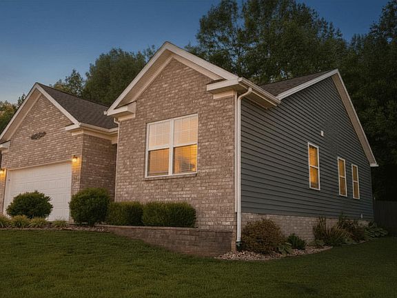 3rd image of 123 Ashkirk Ln