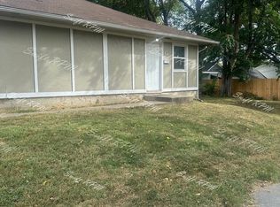 616 N 5th St #C, Leavenworth, KS 66048