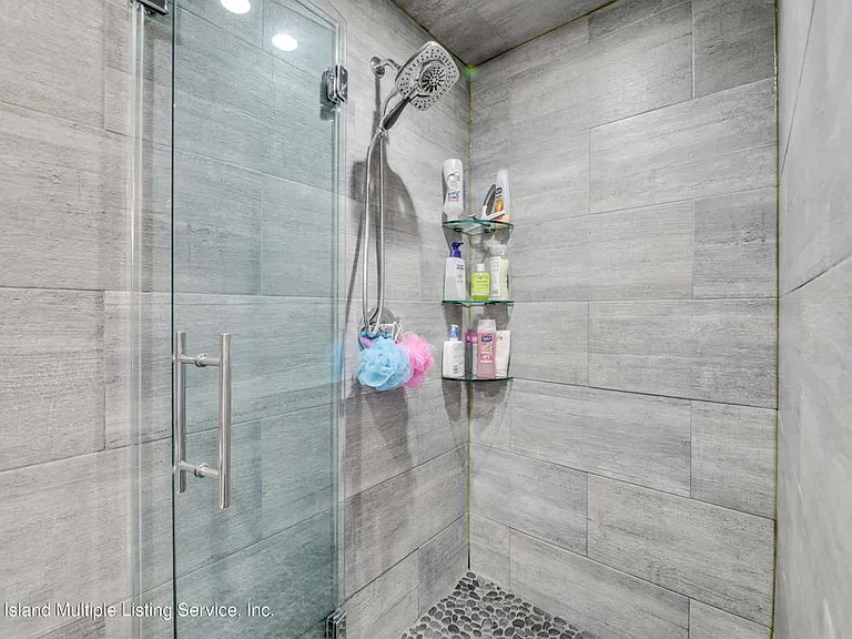 588 Main St #1 — Photo 16