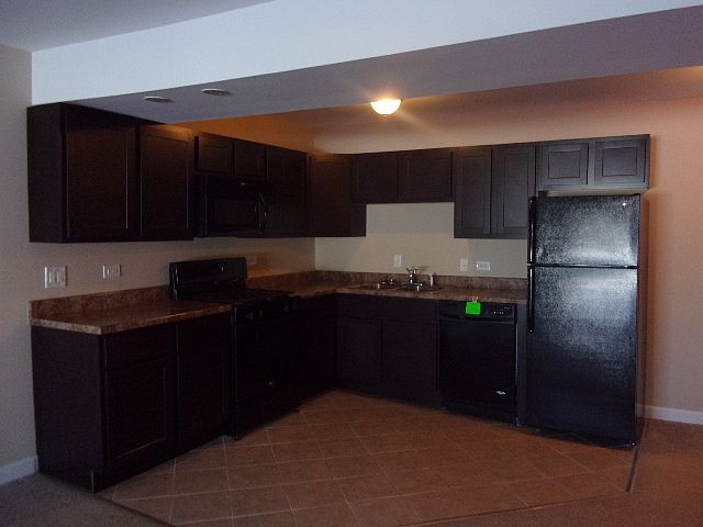1st image of 16W477 Mockingbird Ln APT 106
