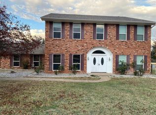 105 Country Green Ct, Weatherford, TX 76087