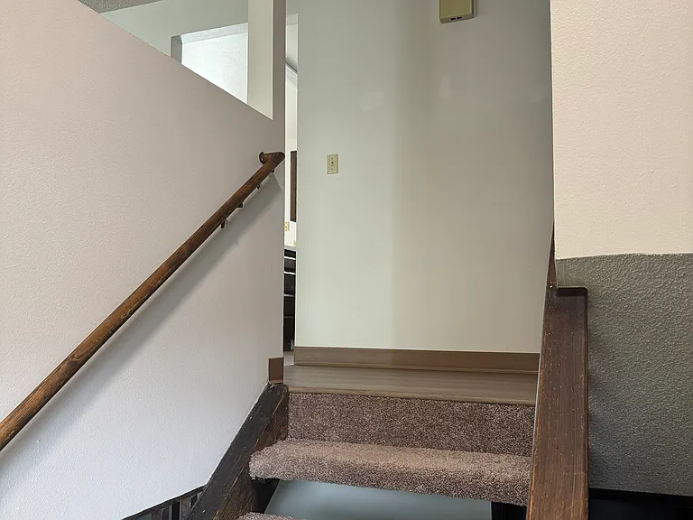 10612 E 32nd Ave — Photo 17