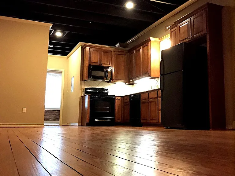 208 N Bryan Ave #26 — Photo 8