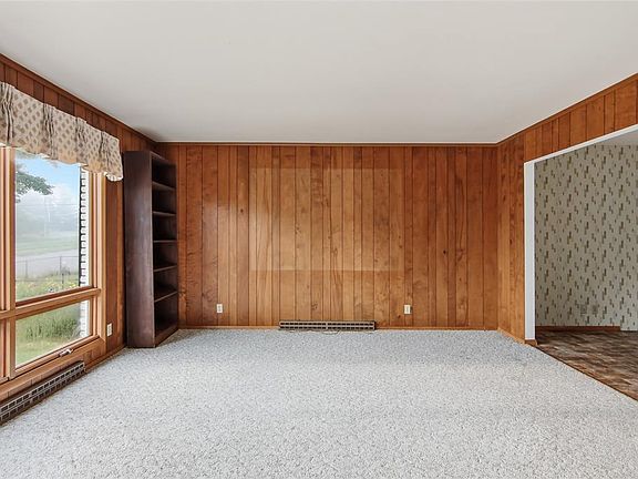 4th image of 217 Poplar Street