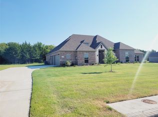 7051 Champion Rd, Midlothian, TX 76065