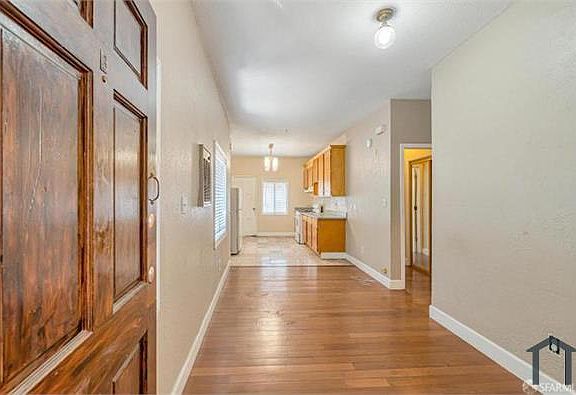 3rd image of 1330 Valencia St APT A