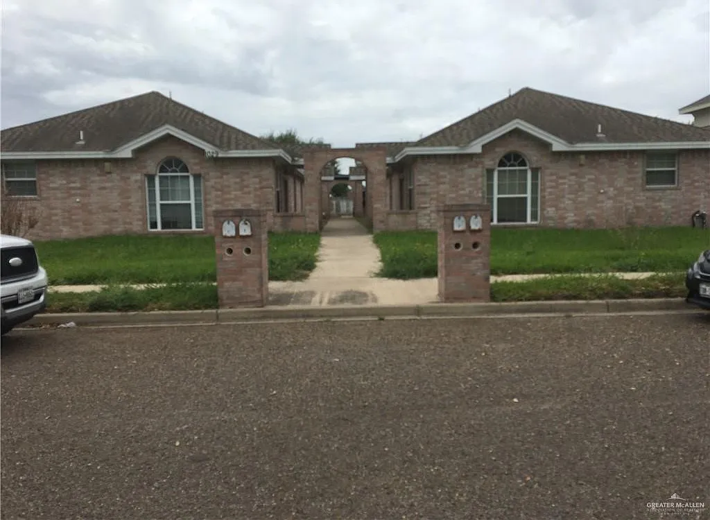 2 bed, 2.0 bath, 966 sqft, $845 — Photo 1
