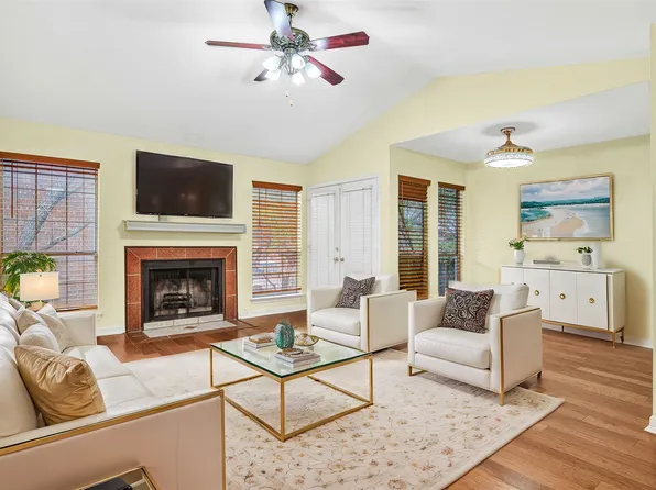 4067 Beltway Dr APT 229, Addison, TX 75001