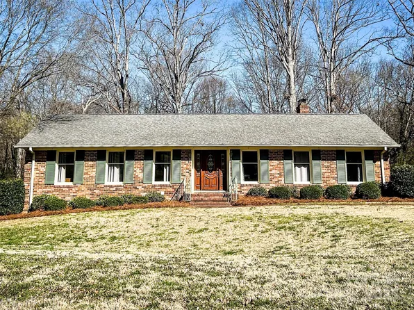 925 Belmorrow Dr, Charlotte, NC 28214