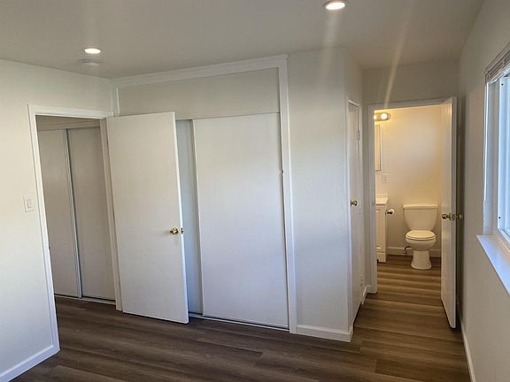 4th image of 608 Oakside Ave #4