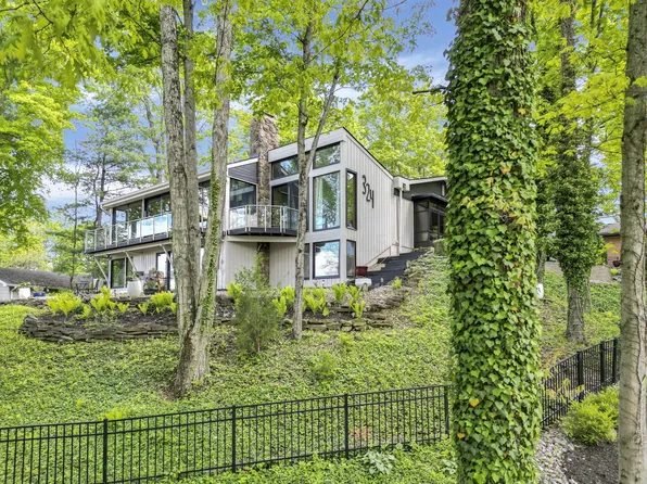 324 Mount Parnassus Dr, Granville, OH 43023