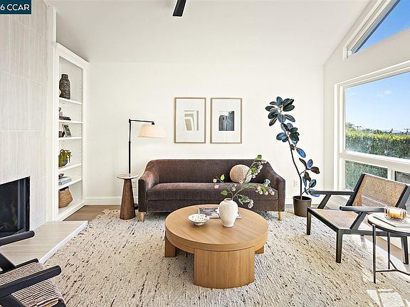 4th image of 1316 Pineview Ln