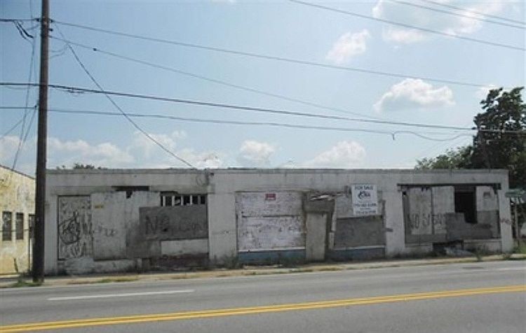 1st image of 1024 Donald Lee Hollowell Pkwy NW
