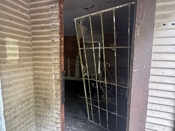 5th image of 1208 Morrison St