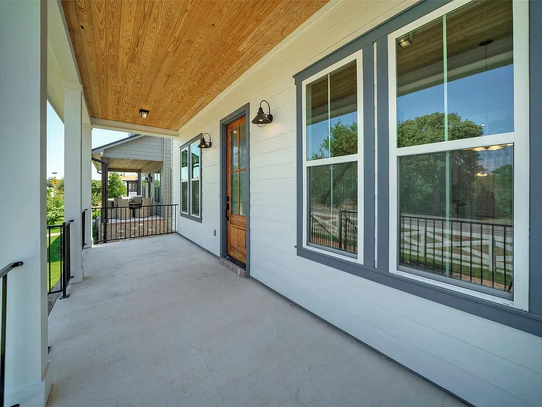 1086 Twain St — Photo 8