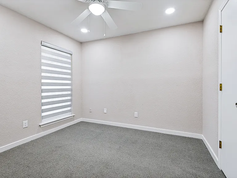 3055 Panhandle Dr — Photo 16