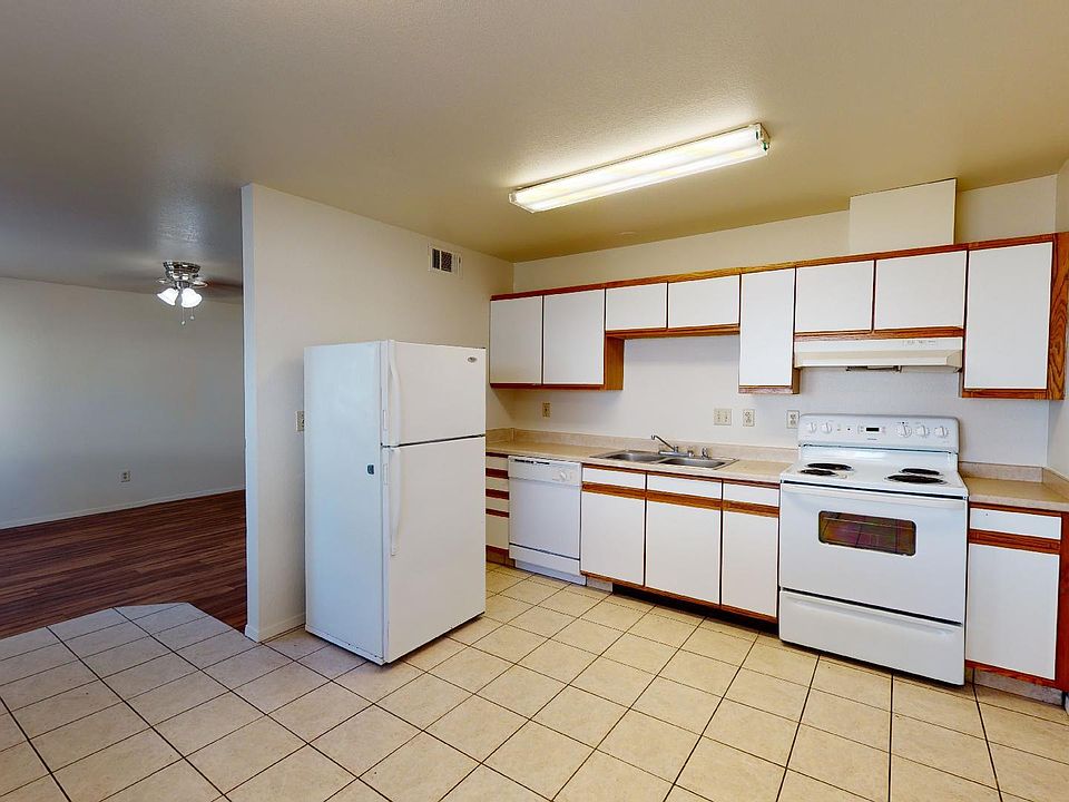 1st image of 1956 Darrah St #7