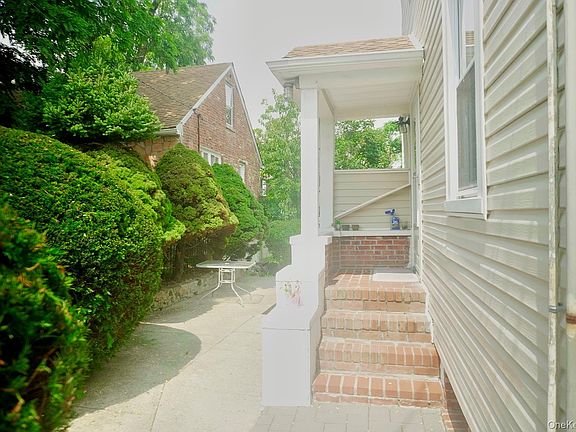 2nd image of 930 Mile Square Road